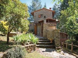 Casa in pietra con accesso privato al fiume, sewaan penginapan di San Clemente in Valle