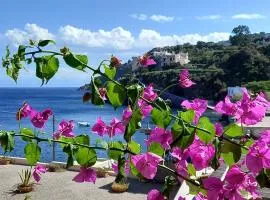 Casa vacanze Lipari da Sergio spiaggia sotto casa