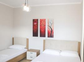 Luis Penthouse, hotel en Berat