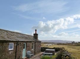 Borrowdale Cottage, מלון בBrough