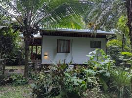 Casita Bribri at Margarita Hills, cabaña en Cocles