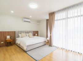 The B Hostel, serviced apartment in Lamphun