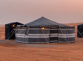 Sands Dream Tourism Camp，Shāhiq的豪華露營地點