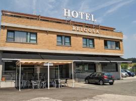 Hotel Reigosa, недорогой отель в городе Понтеведра