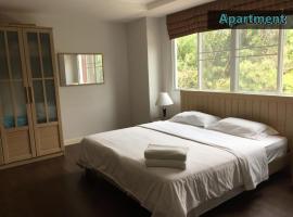 Jomtien Beach Penthouses Condo, hotel cerca de Playa de Jomtien, Jomtien