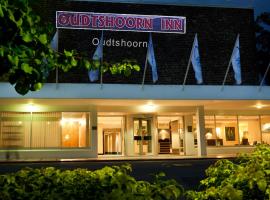 Oudtshoorn Inn Hotel、オーツホーンのホテル