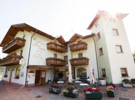 Hotel Fior Di Bosco, отель в городе Giovo