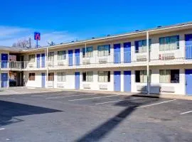 Motel 6-Murfreesboro, TN