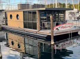 Hausboot-LaFe Flensburger Förde, hotell i Egernsund