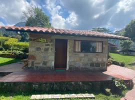 Confortable cabaña para que disfrute con su pareja, casa vacacional en Santandercito