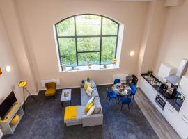 The Arc - Stunning Luxury 2 Bed Duplex Apartment, budget hotel in Newcastle upon Tyne