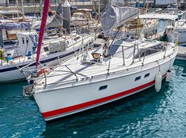 Relaxing Stay on a 38ft Sail Yacht