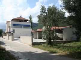 Apartments and rooms by the sea Zuljana, Peljesac - 3164, hostal o pensión en Žuljana