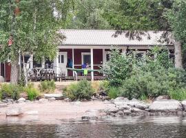 Beautiful Home In Hultsfred With 4 Bedrooms And Wifi, hotel in Hultsfred