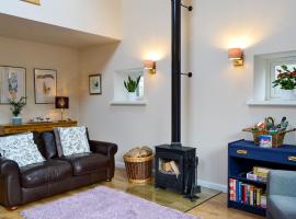 Birch Tree Cottage: Edzell şehrinde bir otoparklı otel