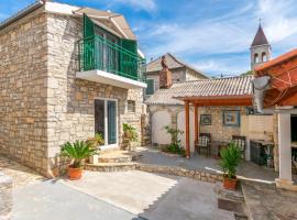 House Ante, beach rental in Grohote