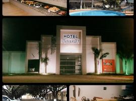 Hotel Itamaraty, готель з басейнами у місті Варзеа-Ґранді
