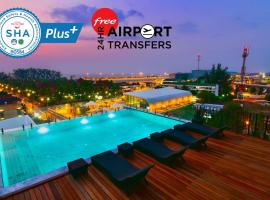 The Sixteenth Naiyang Beach Hotel SHA Plus, hotell i Nai Yang Beach