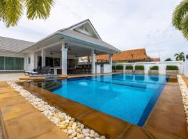Private 3 Bedroom Pool Villa! (PP10), casa o chalet en Hua Hin