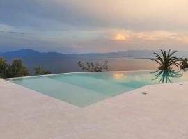 ALBA OCEAN VIEW LUXURY RESIDENCE, κατάλυμα με κουζίνα στη Νέα Αγχίαλο