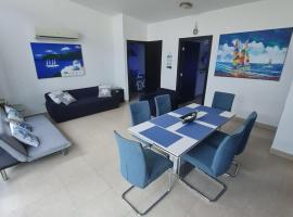 Hermosa villa de vacaciones en Ibiza Beach Residences, villa in Nancito