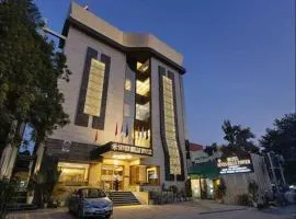 Hotel Seven Hills Tower