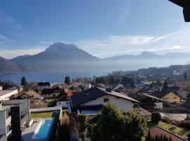 Dachwohnung mit Seeblick, hotel em Altmünster