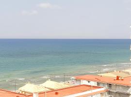 APARTAMENTO VISTAS AL MAR, 11 Planta, 50M PLAYA!!, ваканционно жилище на плажа в Мирамар