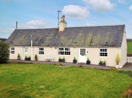 The Lodge Cottage, holiday rental in Keilour