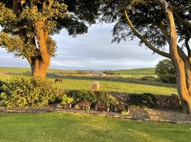 Galloway Farmstay Claunch, hotel in Newton Stewart