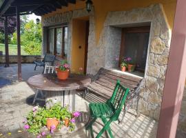 La Artesonada casa con finca (Puebla de Sanabria).