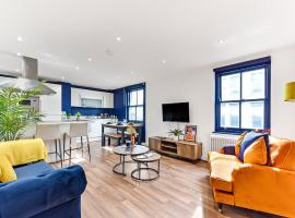 Spacious Cosy 2 Bed Flat, Central London, хотел близо до London Waterloo Station, Лондон