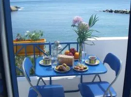 Alkistis Cozy by The Beach Apartment in Ikaria Island inTherma Bay - 2nd Floor