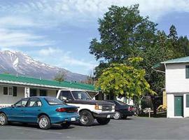 Hi-Lo Motel, Cafe and RV Park, hotel in Weed