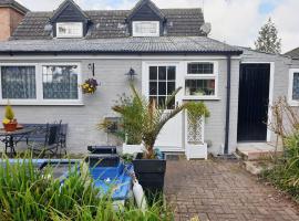 Chesterton Cottage, hotelli kohteessa Miningsby