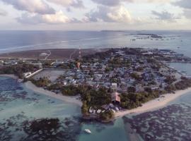 Noah Beach House, hostal o pensión en Himmafushi