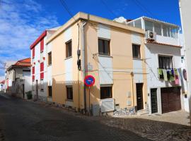 House in the historic area of Lourinhã, olcsó hotel Lourinhãban