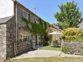 Beech Tree Cottage At Blackaton Manor Farm, vacation rental in Widecombe in the Moor