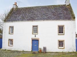 Key House, holiday home in Falkland