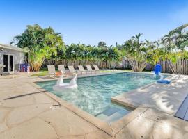 Amazing 6 Bedroom Resort - Huge Heated Pool, Beach Volley Ball, Game room, hotel v destinaci Lighthouse Point