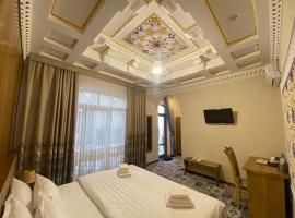 Labi Rud Hotel Premium, hotel en Bukhara