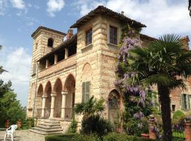 Castello Di Frassinello, bed and breakfast en Frassinello Monferrato
