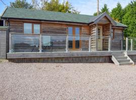 Lodge 2, holiday rental in Kinlet