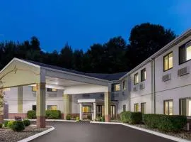 Super 8 by Wyndham Grove City
