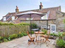 New Cottage, hotel with parking in Egton