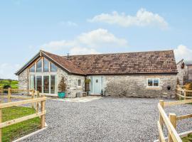 Old Farm, cheap hotel in Barton Saint David