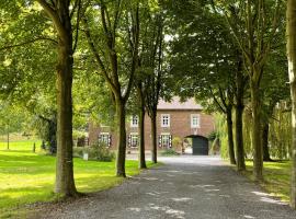 Hoeve Berghof, hotel poblíž významného místa Kasteel Terworm, Heerlen