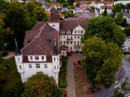 Residenz am Kurpark - Ferienwohnungen in zentraler Lage I Privatparkplatz