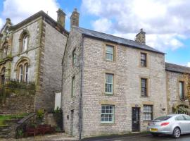 1A Market Square, pet-friendly hotel in Tideswell