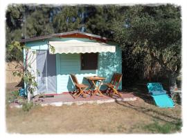 AGUA Cabaña con jardín y parking privado Chiclana, holiday park in Chiclana de la Frontera